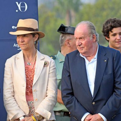 El Rey Juan Carlos, la Infanta Elena y sus hijos, en la final de la Copa de Oro de Polo de Sotogrande