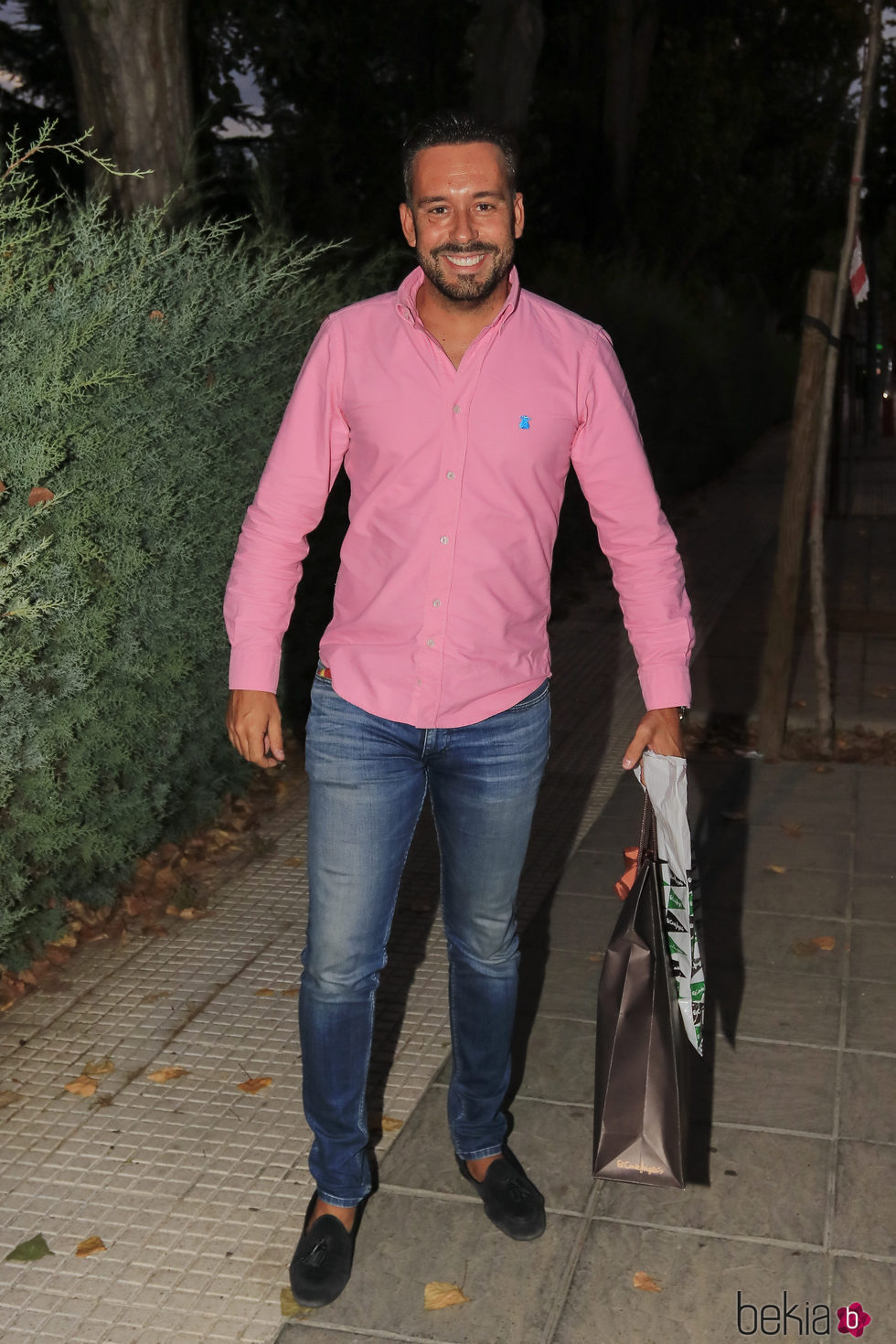 Kike Calleja llegando a la casa de Carmen Borrego para el cumpleaños de Terelu Campos