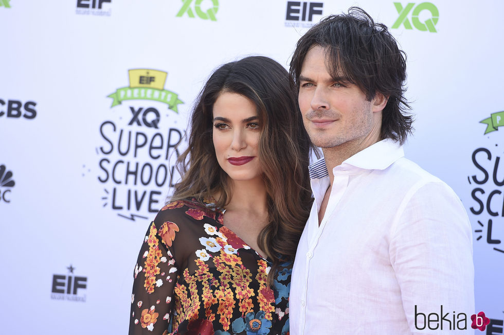 Nikki Reed e Ian Somerhalder en el XQ Super School Live