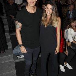 Diego y Laura Matamoros en el front row desfile de Andrés Sardá en Madrid Fashion Week primavera/verano 2018