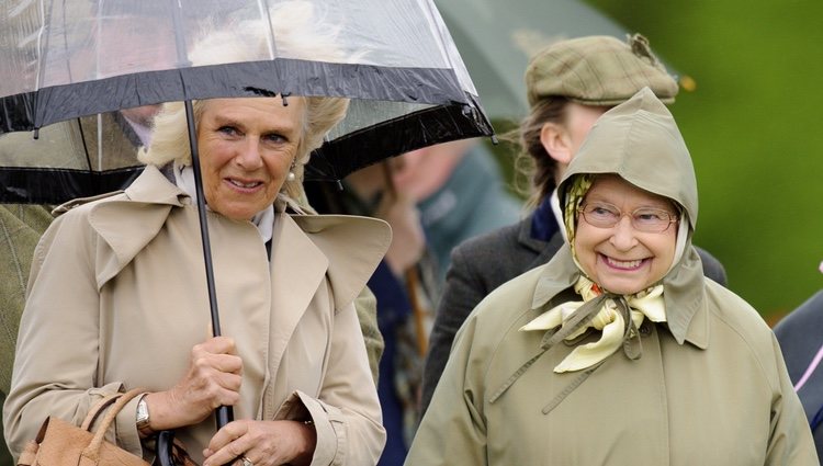 La Reina Isabel y Camilla Parker Bowles