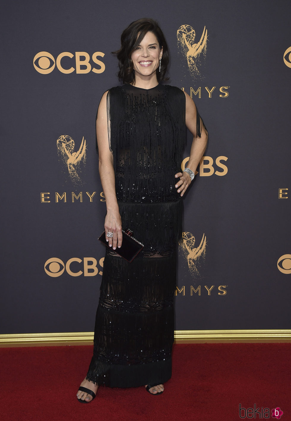 Neve Campbell en la alfombra roja de los Premios Emmy 2017