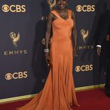 Viola Davis en la alfombra roja de los Premios Emmy 2017