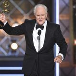 John Lithgow agradeciendo su Emmy 2017 a Mejor actor de reparto de drama