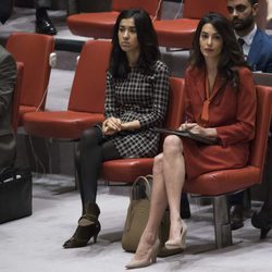 Amal Alamuddin durante una reunió en la sede de la ONU