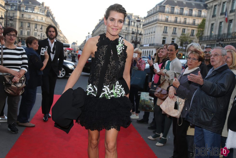 Carlota Casiraghi llegando a la Ópera de París