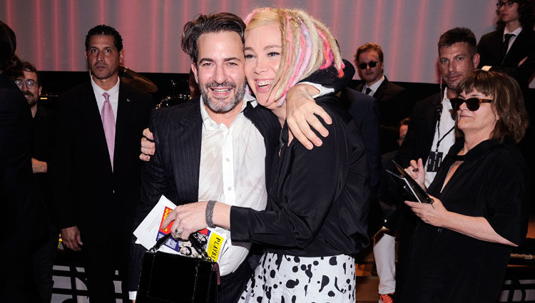 Lana Wachowski con el diseñador Marc Jacobs