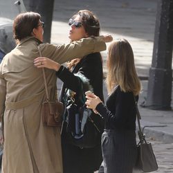 Carolina de Mónaco y Carlota Casiraghi se despiden frente a Alexandra de Hannover tras comer juntas