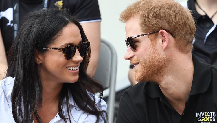 El Príncipe Harry y Meghan Markle se dedican una tierna mirada en los Invictus Games de Toronto