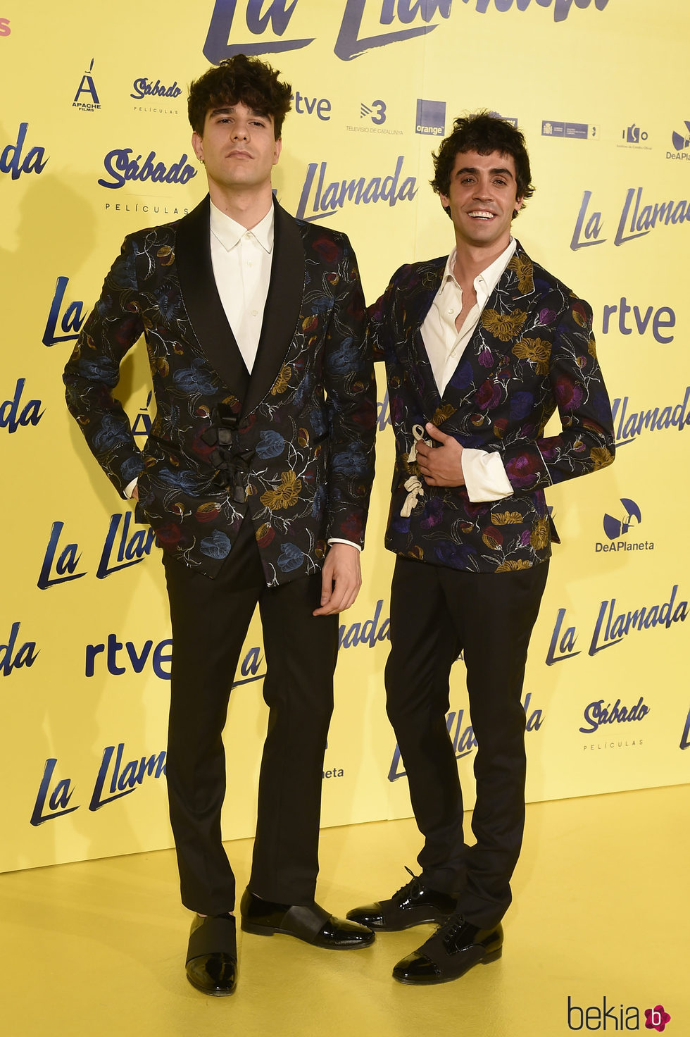 Javier Calvo y Javier Ambrossi en el estreno de 'la llamada'