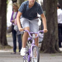 Juan Urdangarin montando en bicicleta