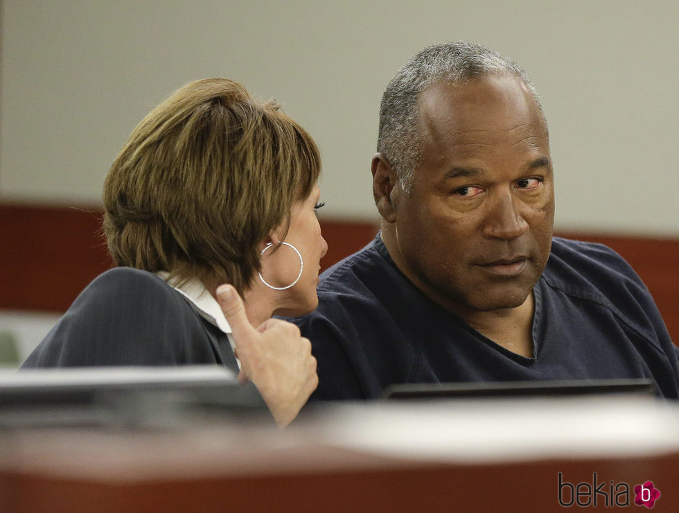 O.J. Simpson y su abogada Patricia Palm en el Tribunal del Centro de Justicia en Las Vegas