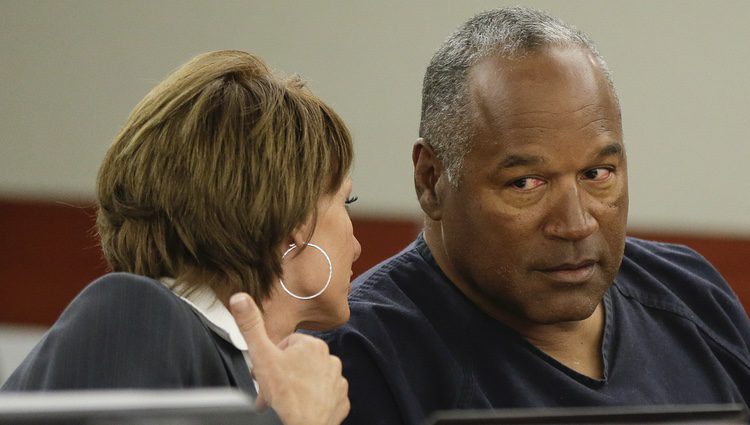 O.J. Simpson y su abogada Patricia Palm en el Tribunal del Centro de Justicia en Las Vegas