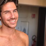 Beltrán Lozano muy sexy y sonriente