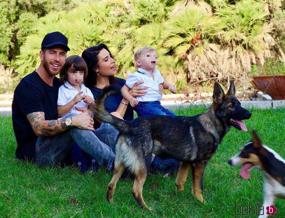 Pilar Rubio y Sergio Ramos anuncian junto a sus hijos que esperan su tercer hijo