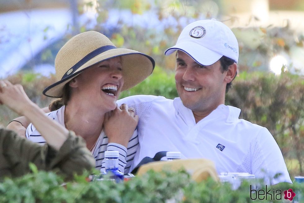 Sergio Álvarez y su novia Nina Ulenberg