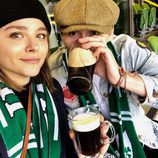 Brooklyn Beckham y Chloe Moretz en Dublin