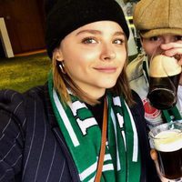 Brooklyn Beckham y Chloe Moretz en Dublin