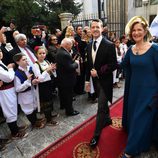 Felipe de Serbia con su madre María da Gloria de Orleáns-Braganza en su boda con Danica Marinkovic