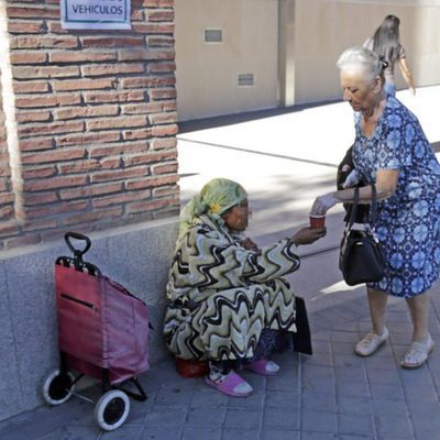 Antonio Carmona recibe la visita de familiares y amigos en el hospital