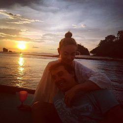 Marta Hazas y Javier Veiga disfrutando de un atardecer en Tailandia