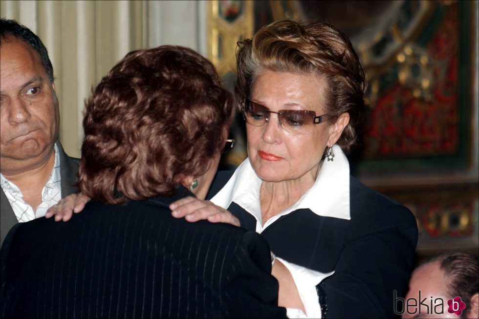 Carmen Sevilla en el funeral de Juanito Valderrama