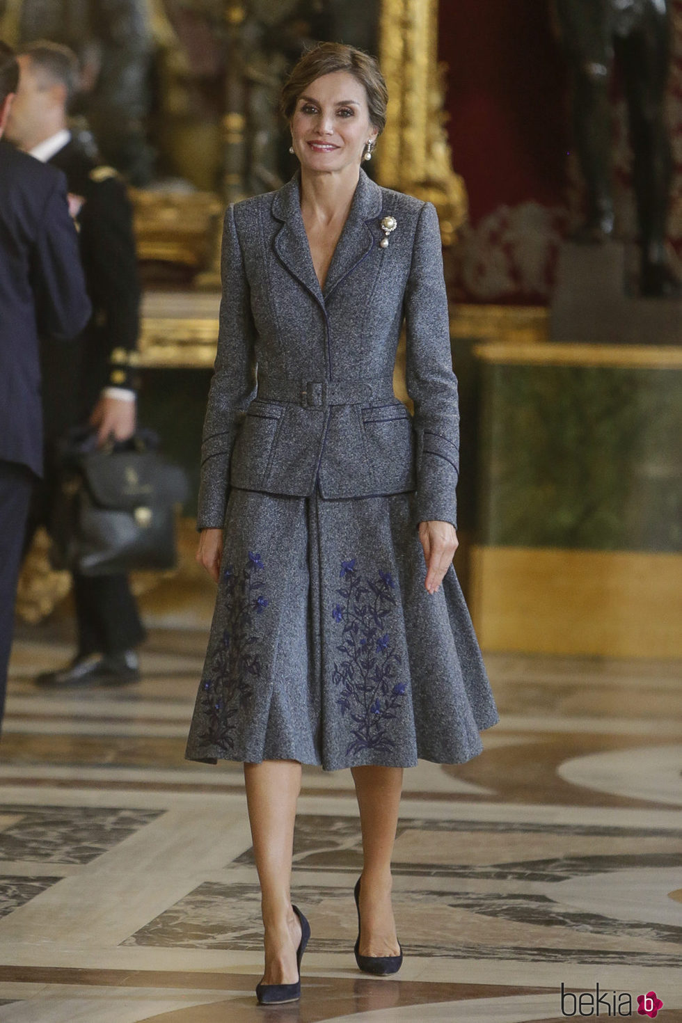 La Reina Letizia, con el broche de la falsa perla Peregrina, en la recepción del Día de la Hispanidad 2017