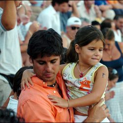 Cayetana Rivera con su padre Fran Rivera cuando era una niña