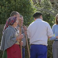 Los Reyes Felipe y Letizia saludando a los pastores de Poreñu, Pueblo Ejemplar de Asturias 2017