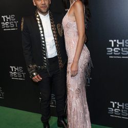 Dani Alves y Joana Sanz en la gala de los Premios The Best Fifa 2017