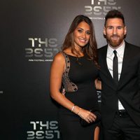 Antonella Roccuzzo y Leo Messi en la gala de los Premios The Best Fifa 2017