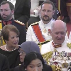 Guillermo de Luxemburgo, Haakon de Noruega y Federico de Dinamarca en el funeral de Bhumibol de Tailandia