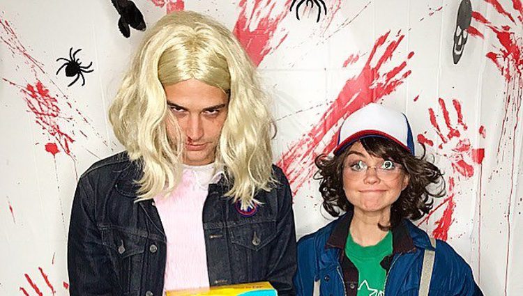 Sarah Hyland y Wells Adams en Halloween 2017