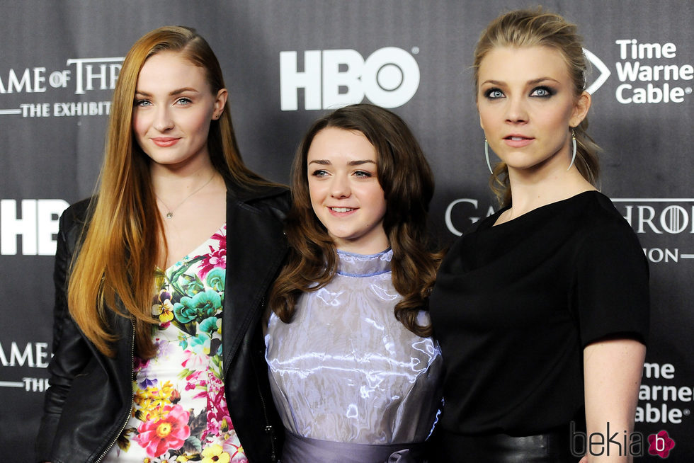 Sophie Turner, Maisie Williams y Natalie Dormer promocionando 'Juego de Tronos'