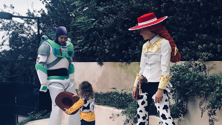 Justin Timberlake y Jessica Biel con su hijo en Halloween 2017