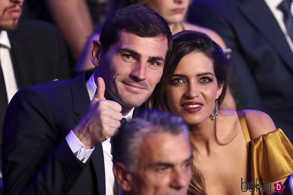 Sara Carbonero e Iker Casillas, divertidos en la gala de los Dragones de Oporto