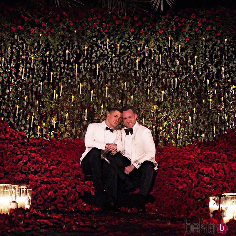 Colton Haynes y Jeff Leatham el día de su boda