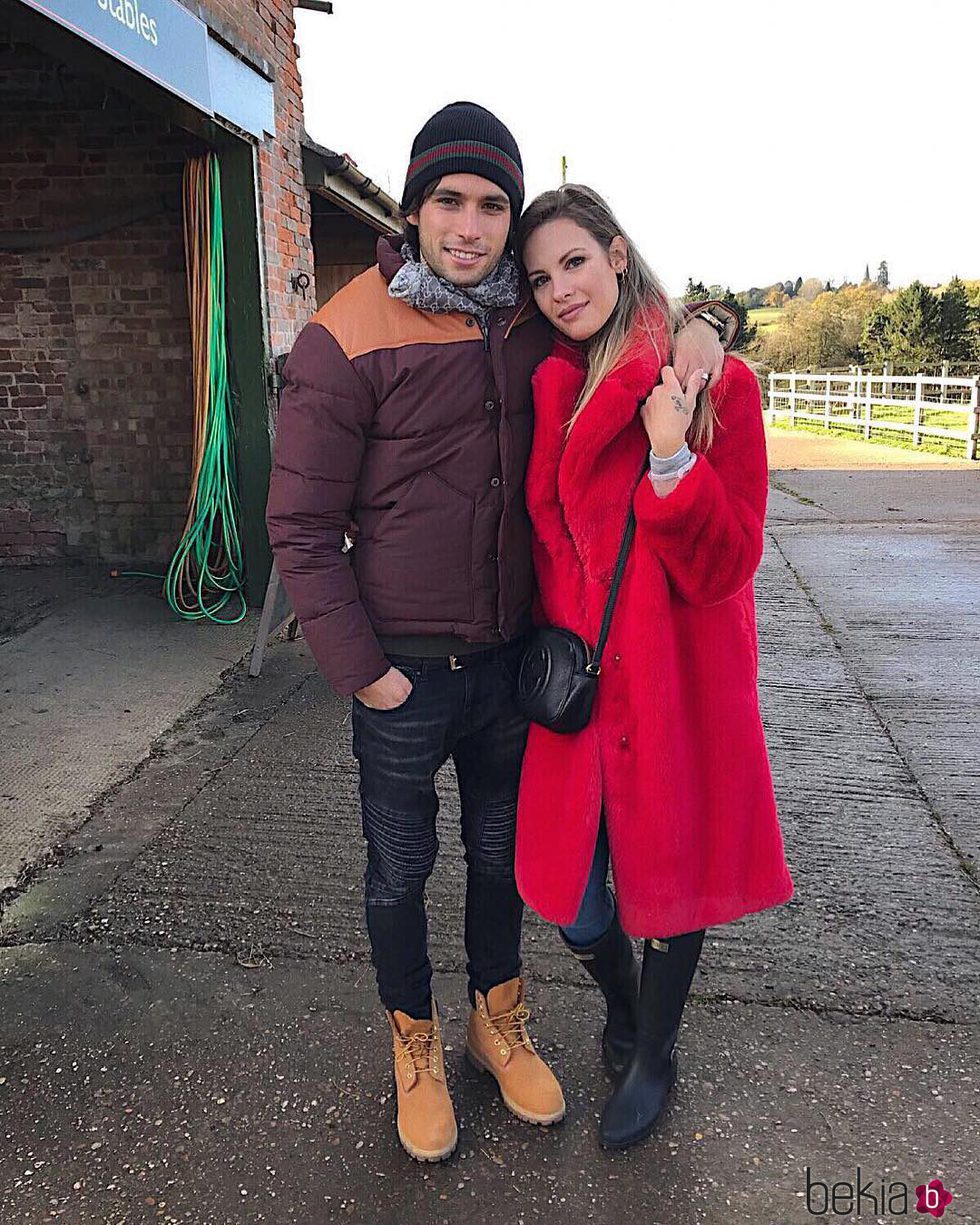 Jessica Bueno y Jota Peleteiro celebrando el quinto cumpleaños de Francisco Rivera Bueno