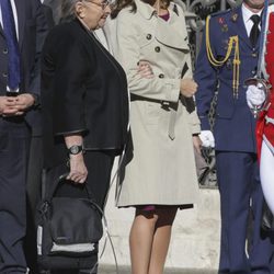 Nechama Rivlin coge del brazo a la Reina Letizia en la recepción al presidente de Israel en Madrid