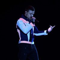 Liam Payne durante su actuación en los MTV EMA 2017