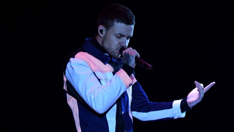 Liam Payne durante su actuación en los MTV EMA 2017