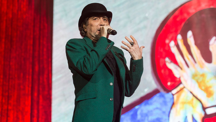 Joaquín Sabina en el concierto que sufrió pánico escénico