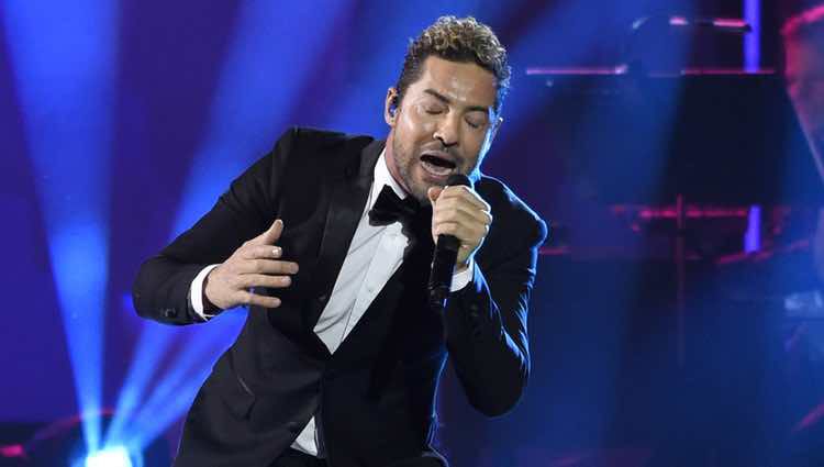 David Bisbal actuando en la entrega del Premio Persona del Año 2017 de los Grammy Latinos