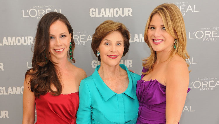 Barbara Bush, Laura Bush y Jenna Bush en los premios Glamour de Nueva York