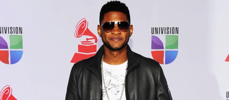 Usher en los Grammy Latinos 2011