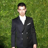 Joe Jonas en la gala Vogue Fashion en Nueva York