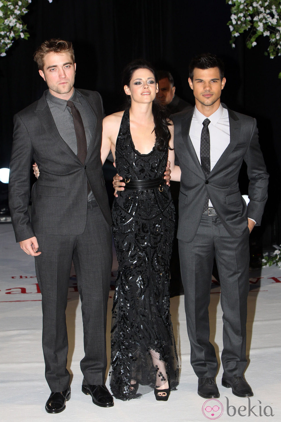 Robert Pattinson, Kristen Stewart y Taylor Lautner en el estreno de 'Amanecer. Parte 1' en Londres