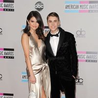 Selena Gomez y Justin Bieber en los American Music Awards 2011