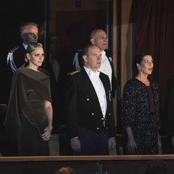 Alberto, Charlene y Carolina de Mónaco y Andrea y Pierre Casiraghi en el Día Nacional de Mónaco