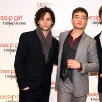 Penn Badgley, Ed Westwick y Chace Crawford en la fiesta de los 100 capítulos de Gossip Girl